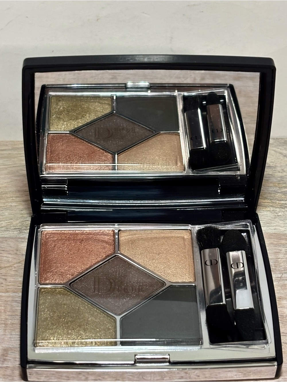 Dior Eyeshadow palette in 579 JUNGLE